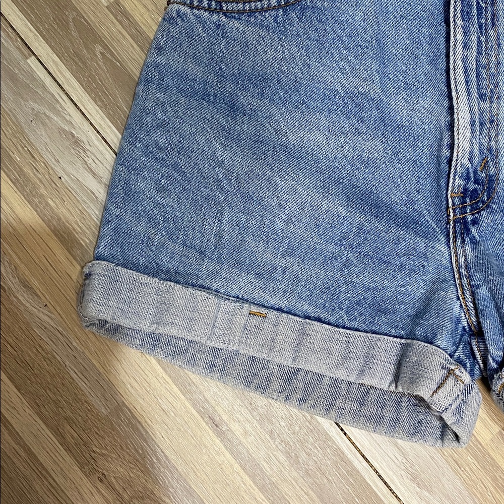LEVI’s Vintage high waisted jean shorts size kids girls 14 slim - Picture 3 of 9